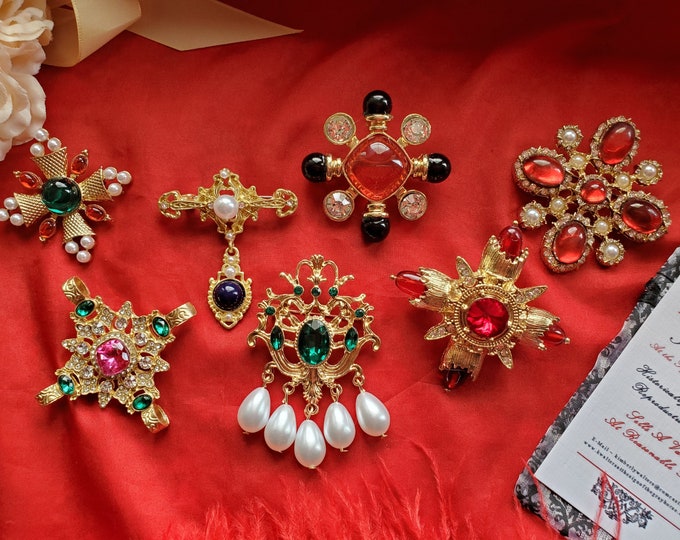 BR-0020 - Crystal and Glass Pearl Brooches - Renaissance Brooch, Medieval Brooch, Georgian Brooch, Regency Brooch, Green, Pink, Pearl, Red