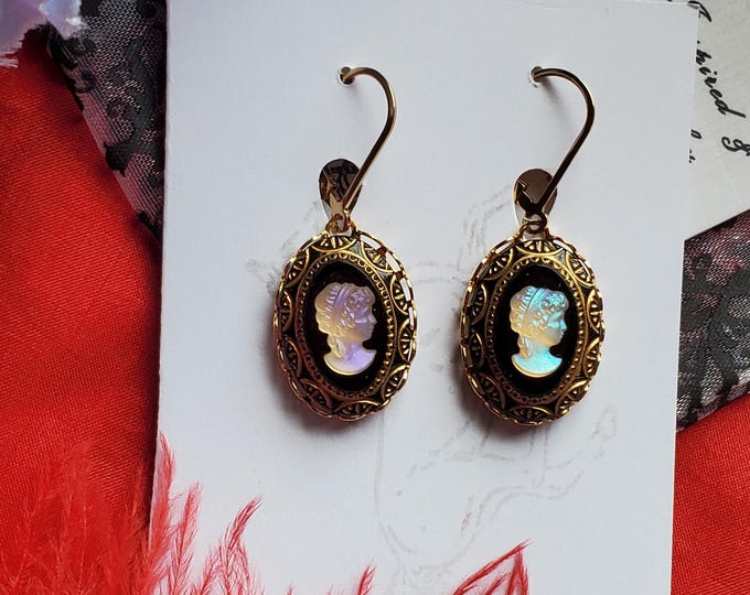E-0106 - Vintage Mother of Pearl Cameo Earrings - Classical, Regency, 19th Century, Cameos, Gold Leaf Black