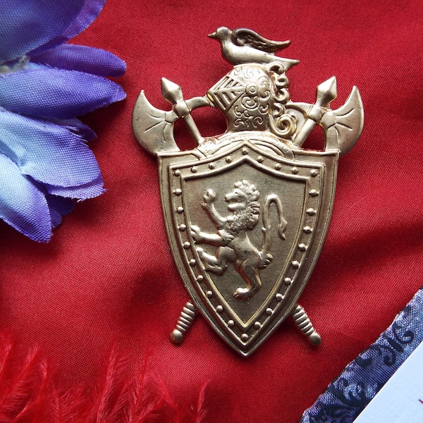 BR-0016A - Shield Coat of Arms Brooch, 18th Century Brooch, Royalty, Heraldry Brooch, Crest Brooch, Badge, Crest, Rampant Lion