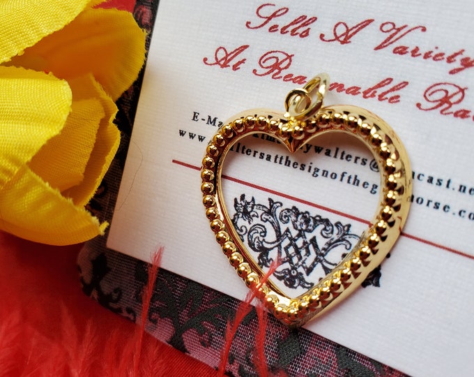 PE-0021B - Gold Heart - Charm, Pendant, French Charm, Unique Heart, Be My Heart