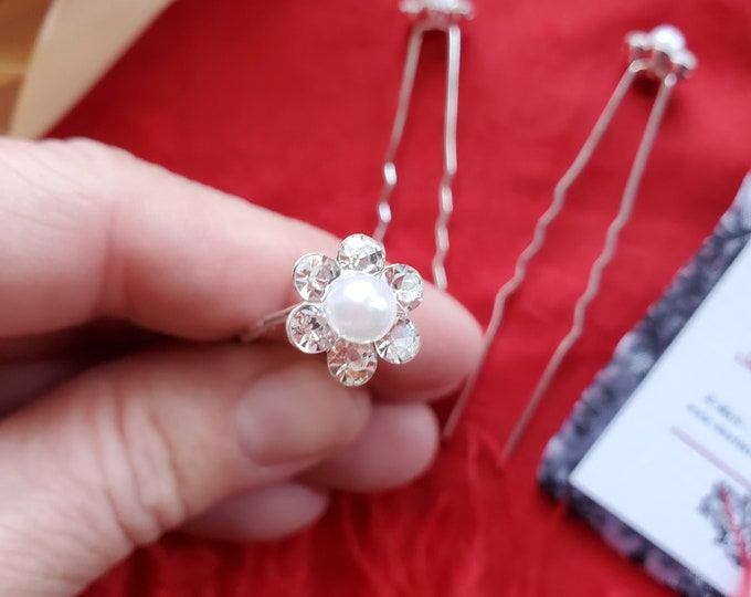 HA-0104 - White Pearl and Crystal Cluster Hair Pins - Hair Decoration - Hair Pin - Bun Pin