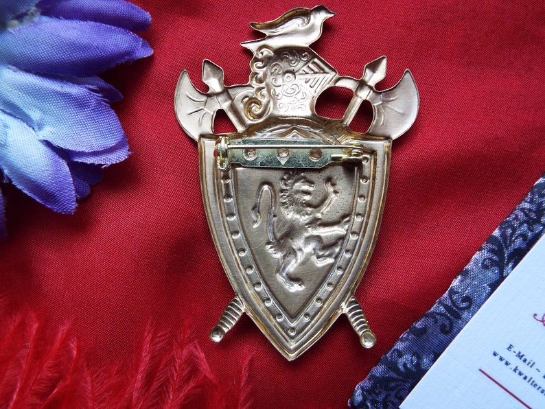 BR0016A Shield Coat of Arms Brooch 18th Century Brooch Etsy