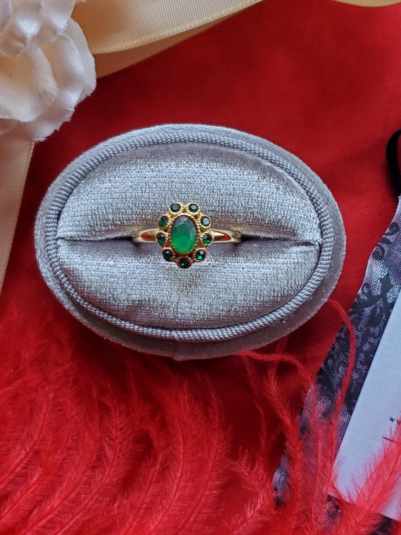 R-0104 Green Crystal Forget Me Not Cluster Ring Georgian