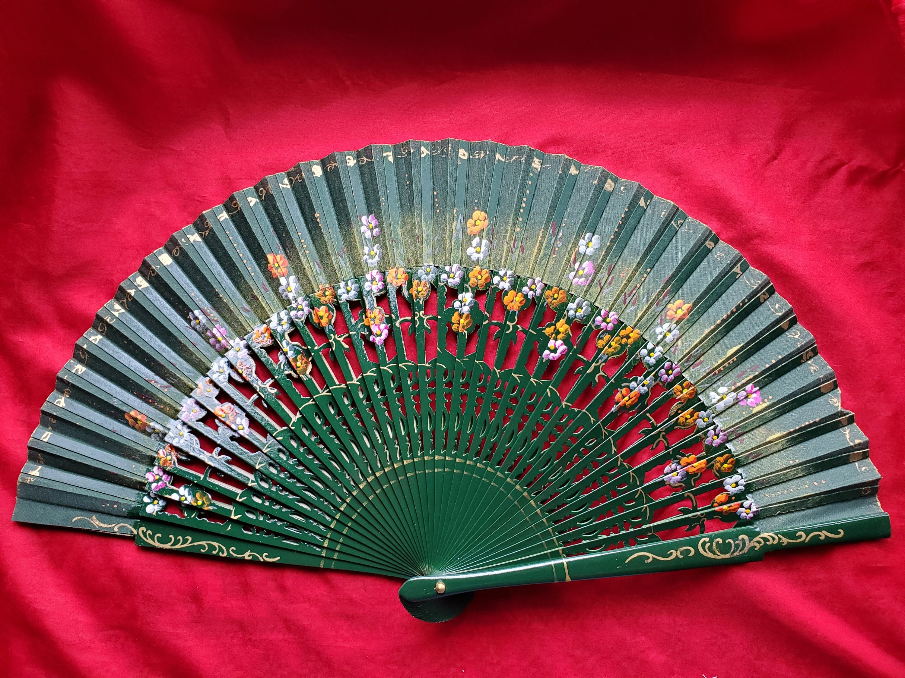 シャンデリア　扇子型 Fan and Case — Japanese Cultural & Community Center of