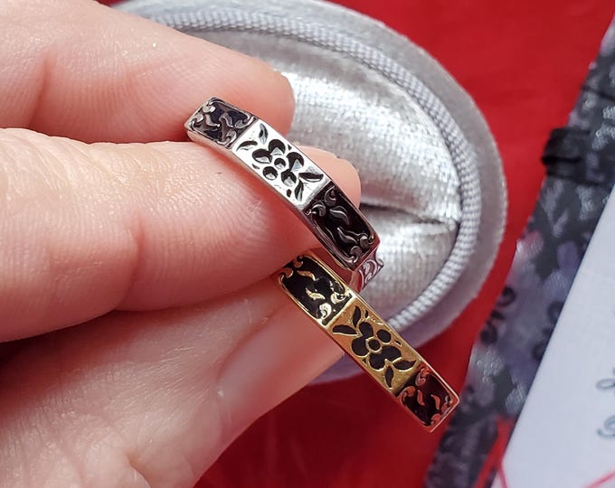 R-0096 - Forget Me Not Black Enamel Ring, Georgian, Regency, Civil War, Renaissance, Goth