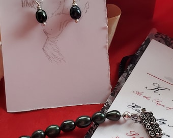 N-0203 - Green Cultured Pearl Necklace and Earrings - Dyed Pearls E-0012