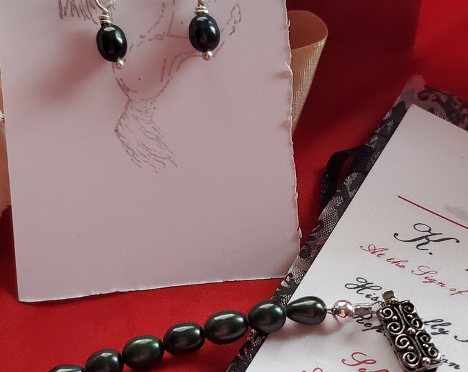 N-0203 - Green Cultured Pearl Necklace and Earrings - Dyed Pearls E-0012