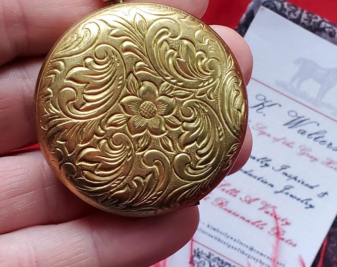 PE-0007 - Vintage Brass Watch Size Locket with Floral Design, Lockets, Brass Locket, Flower Locket