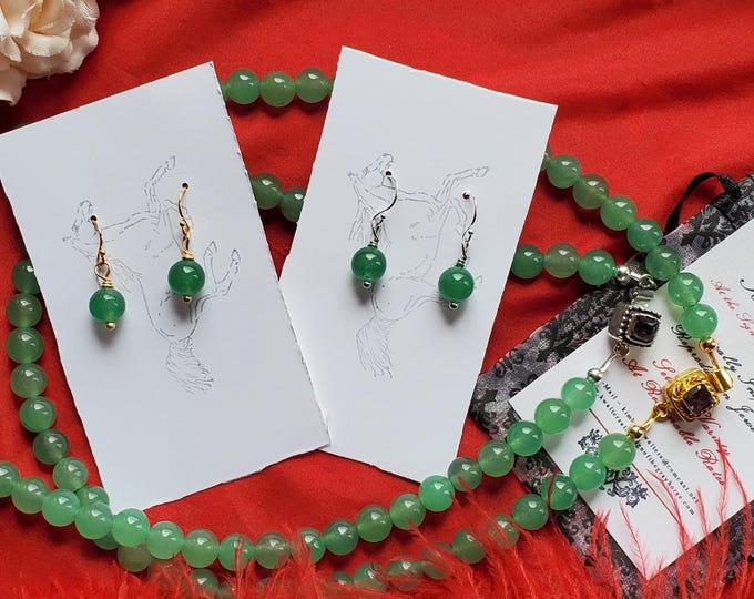N-0097 - Green Aventurine Necklace with Natural Amethyst Clasp and Matching Earrings