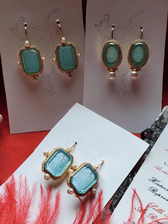 E-0754 - Glass Intaglio and Pearl Gold Earrings - Revival, Regency, Intaglio