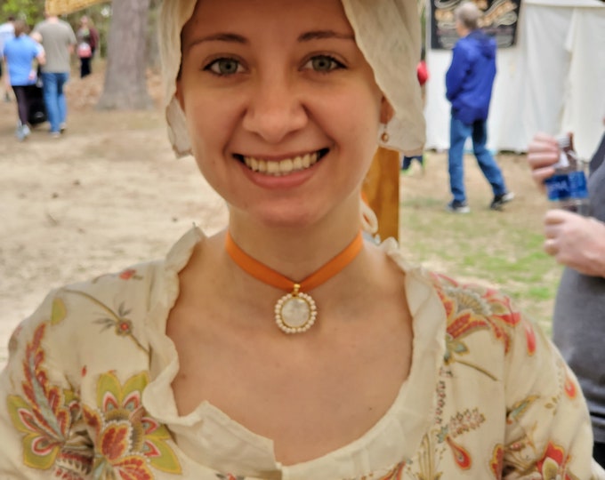 PE-0100 - Mother of Pearl Dove Pendant - Pearl, White, Bird Pendant, Holy Ghost Pendant