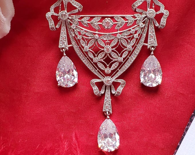 BR-0035A - Small Rhinestone Georgian Stomacher Brooch, 18th Century Brooch, Carnavale Brooch, Venice, Stomacher
