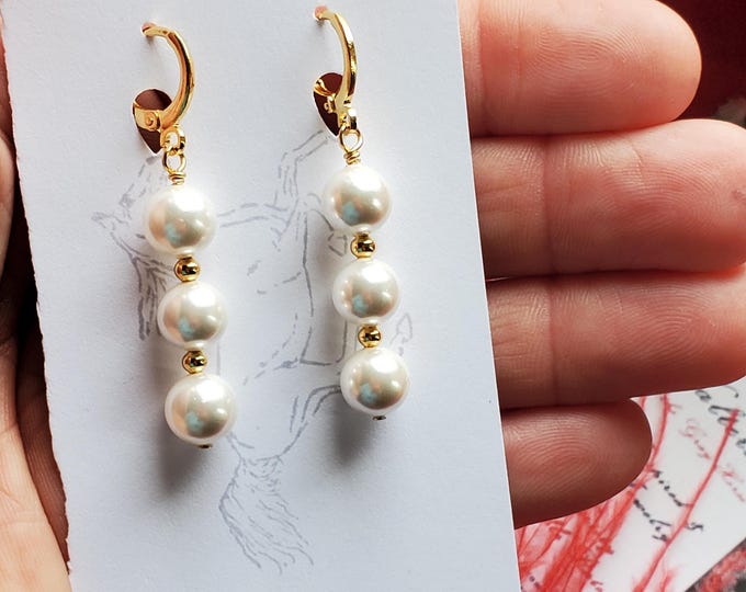 E-0609 - Three Drop't Glass Pearl Earring - Schuyler