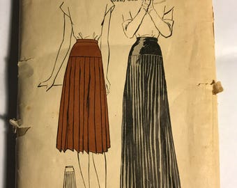 Vintage 1940s Pleated Skirt Pattern in Two Lengths, W28
