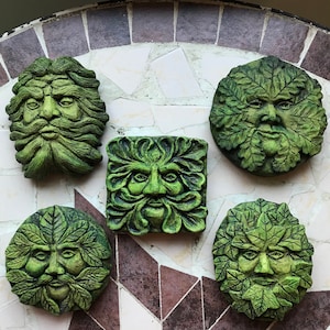 Set 5 Pocket green man decorative stone wall plaques ©