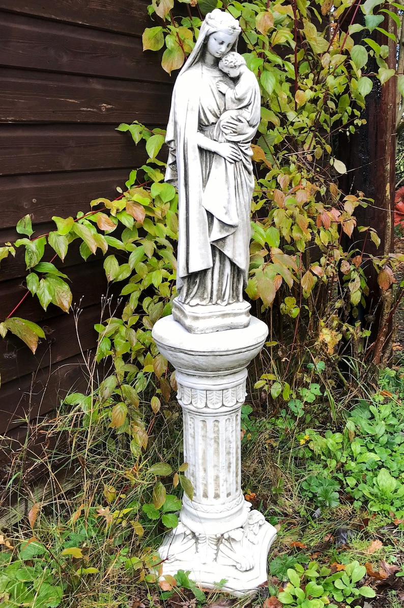 Madonna and Child Large image 4
