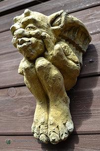 Rude finger gargoyle wall plaque "Sid" © decorative stone garden plaque