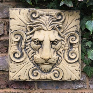 Roman lion classical wall plaque decorative stone garden ornament in low relief 30cm/12&quot; sq