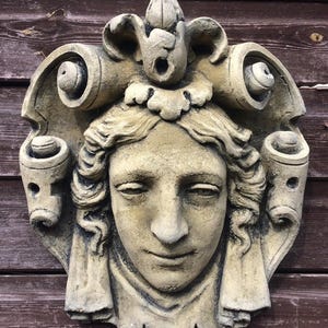 Decorative stone wall plaque face mask neo-classical style Mascaron 'Parisien' 30cmH image 2