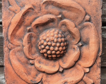 Tudor Rose Square Decorative Brick