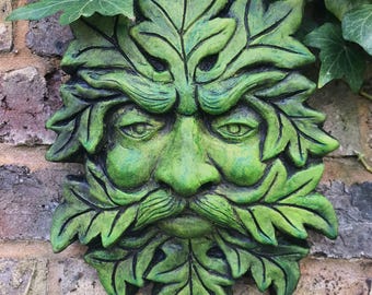 Pagan King groene man wandplaat© stenen tuinornament 27 cm hoog + GRATIS CADEAU!
