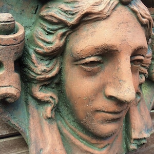 Decorative stone wall plaque face mask neo-classical style Mascaron 'Parisien' 30cmH image 7