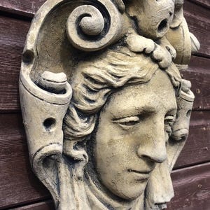Decorative stone wall plaque face mask neo-classical style Mascaron 'Parisien' 30cmH image 10