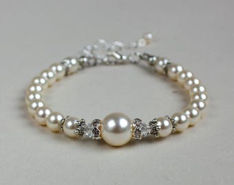 Ivory cream Swarovski pearls crystals wedding bracelet, silver rhinestone beaded bracelet, bridesmaid accessory bridal bracelet