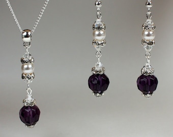 Conjunto de joias de casamento de prata com cristais roxos escuros e pérolas Swarovski brancas, conjunto de 2 peças, brincos de colar com pingente, joias de noiva de dama de honra