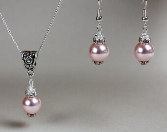 Light pink blush pearls wedding jewellery set, silver pendant necklace earrings bridesmaid accessory set, vintage style bridal jewelry set