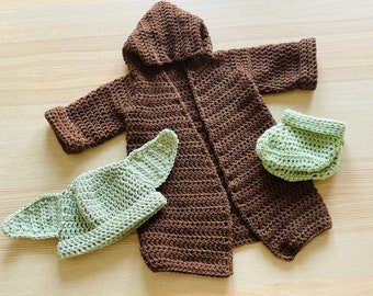 Crocheted “Baby Yoda/ Grogu” inspired costume photo prop