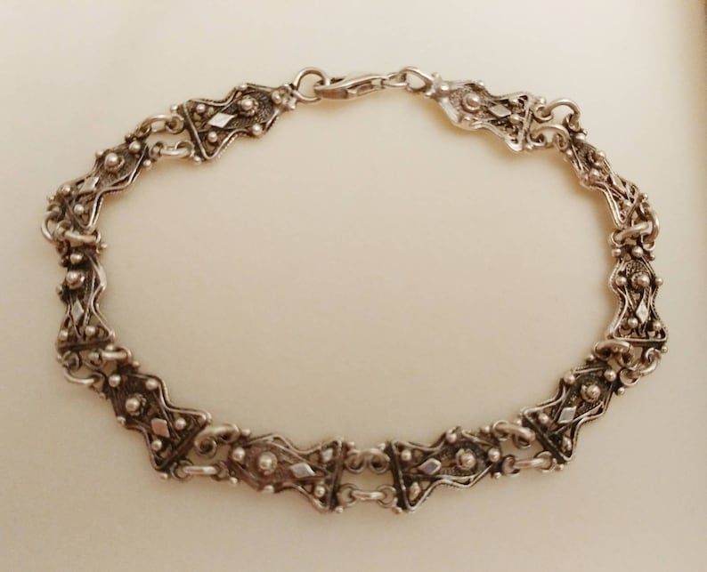 Vintage sterling silver Bracelet 9.3 grams stamped