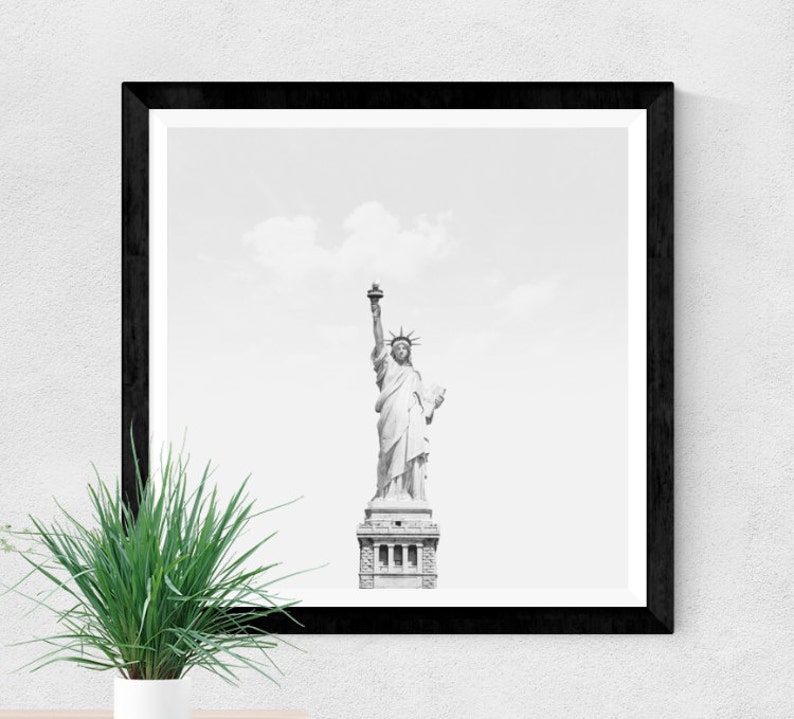 Statue of Liberty print, Statue of Liberty photography, New York picture, New York wall art, Instant download print, Square print image 1