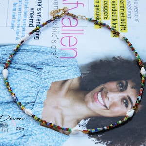 Stripe beads whelk shell, stripe whelk shell choker, beads choker, stripes beads choker
