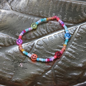 Smiley bracelet, beads smiley bracelet, color smiley beads bracelet