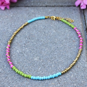 Choker with different color beads, beads choker, shell choker, summery choker, choker with beads