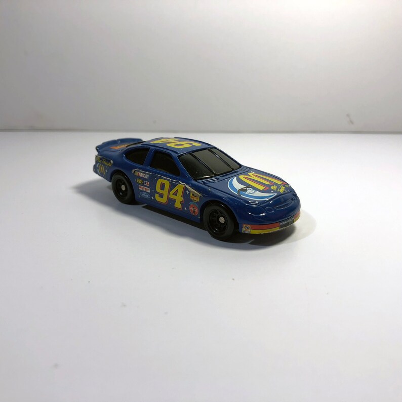 Mattel Reese/'s Mac Tonight Happy Meal McDonald/'s Corp Blue 94 Car Nascar Sponsor 1998 Vintage Hot Wheel Racecars