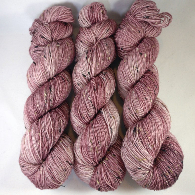 donegal tonal hand dyed wool tweed mauve Hand Dyed Tweed Sock Yarn pink