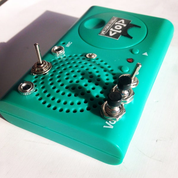 Circuit bent Voice Recorder / looper