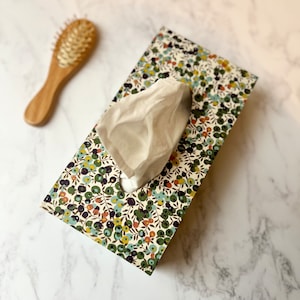 Liberty London Tissue Box Cover, structured tissue box holder, bright dressing table decor, William morris gift, quirky new home gift. Wiltshire
