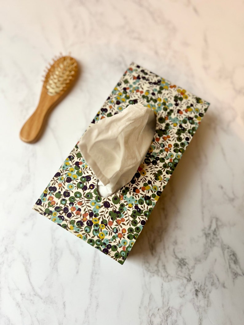 Liberty London Tissue Box Cover, structured tissue box holder, bright dressing table decor, William morris gift, quirky new home gift. Wiltshire