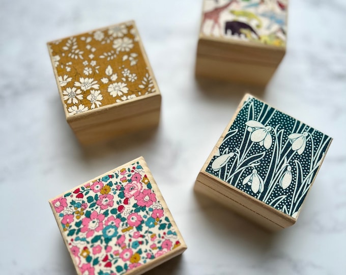 liberty may field round jewelry box main image 1