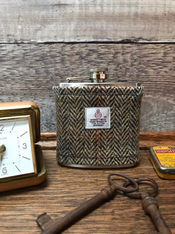 Harris Tweed Hip Flask, Tweed hip flask, gift for dad, hip flask, beige harris tweed, groom accessory, Best Man Gift