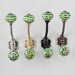 Gancho de pared de cerámica decorativo verde hecho a mano / Gancho de pared vintage para el hogar, herrajes de metal para muebles y ganchos para baño