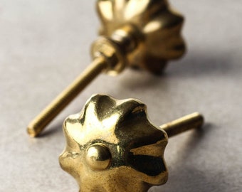 Brass Flower Cabinet Knob: Vintage Style Home Hardware