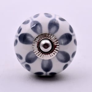 Bouton de meuble en céramique fait main, motif feuille blanche et grise
