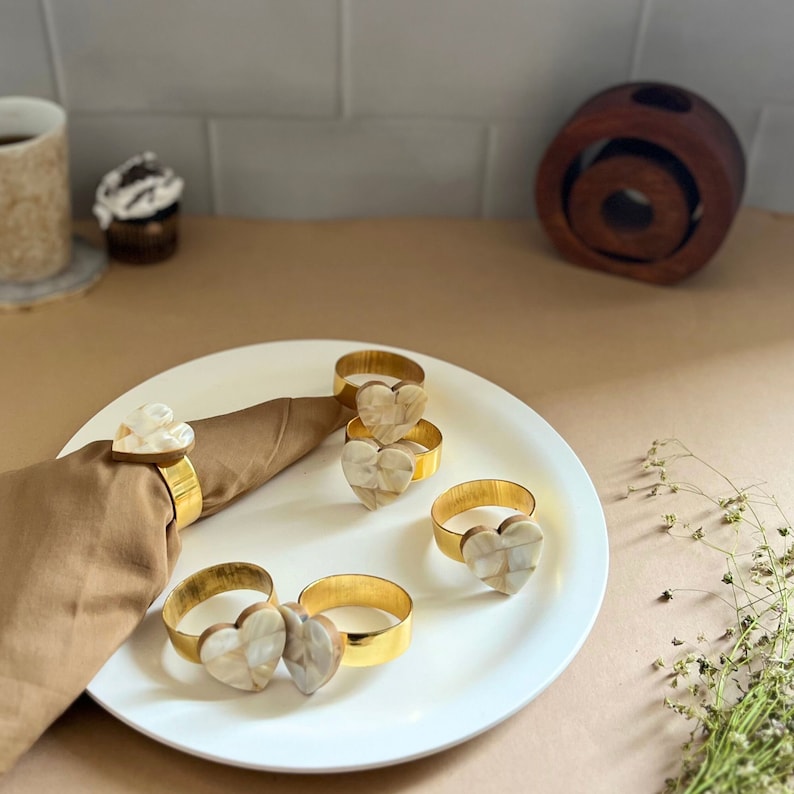 Knobco Mother of Pearl Napkin Rings - Thumbnail 2