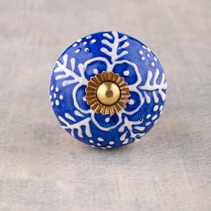 Eleganter Blau Weiß Blumen Belaubter geprägter Keramik Schrankknopf