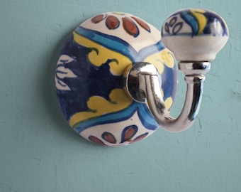 Handmade Floral Ceramic Wall Hook: Geometric Home Decor