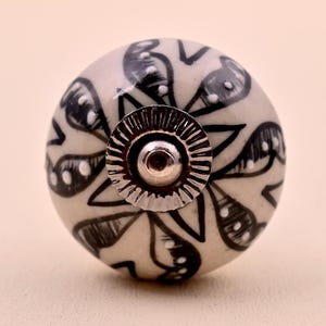 Handmade Cream & Black Floral Leaf Design Ceramic Cabinet Knob
